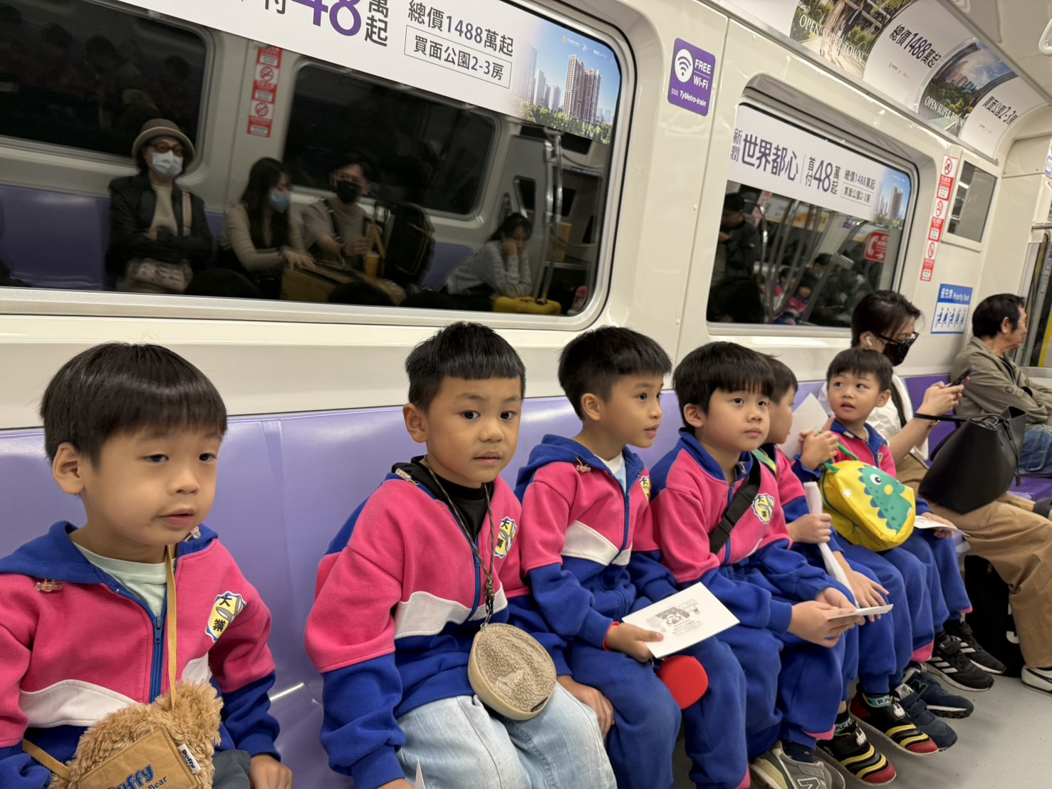 搭機捷去看飛機